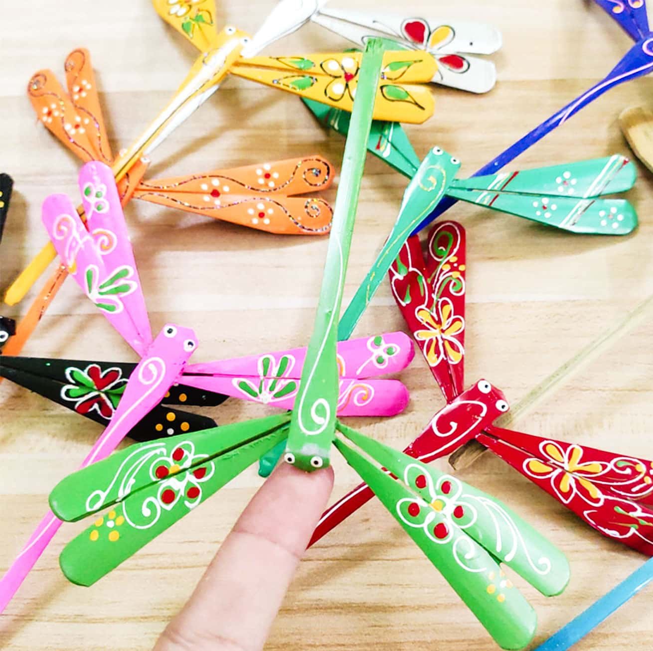 Self-balancing Handmade Dragonfly!